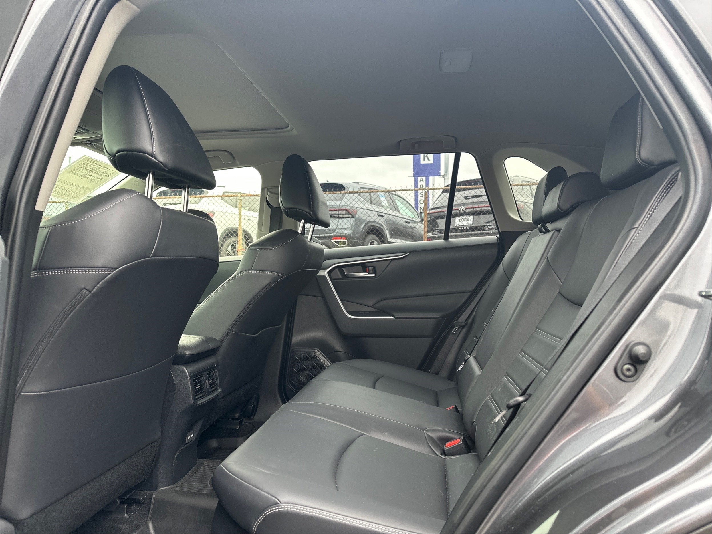 2025 Toyota RAV4 Hybrid XLE Premium