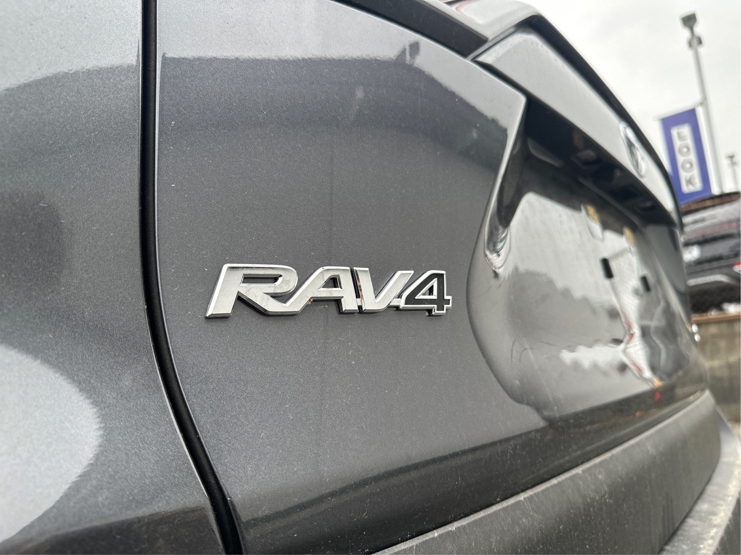 2025 Toyota RAV4 Hybrid XLE Premium