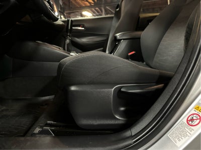 2020 Toyota Corolla Hatchback SE Manual