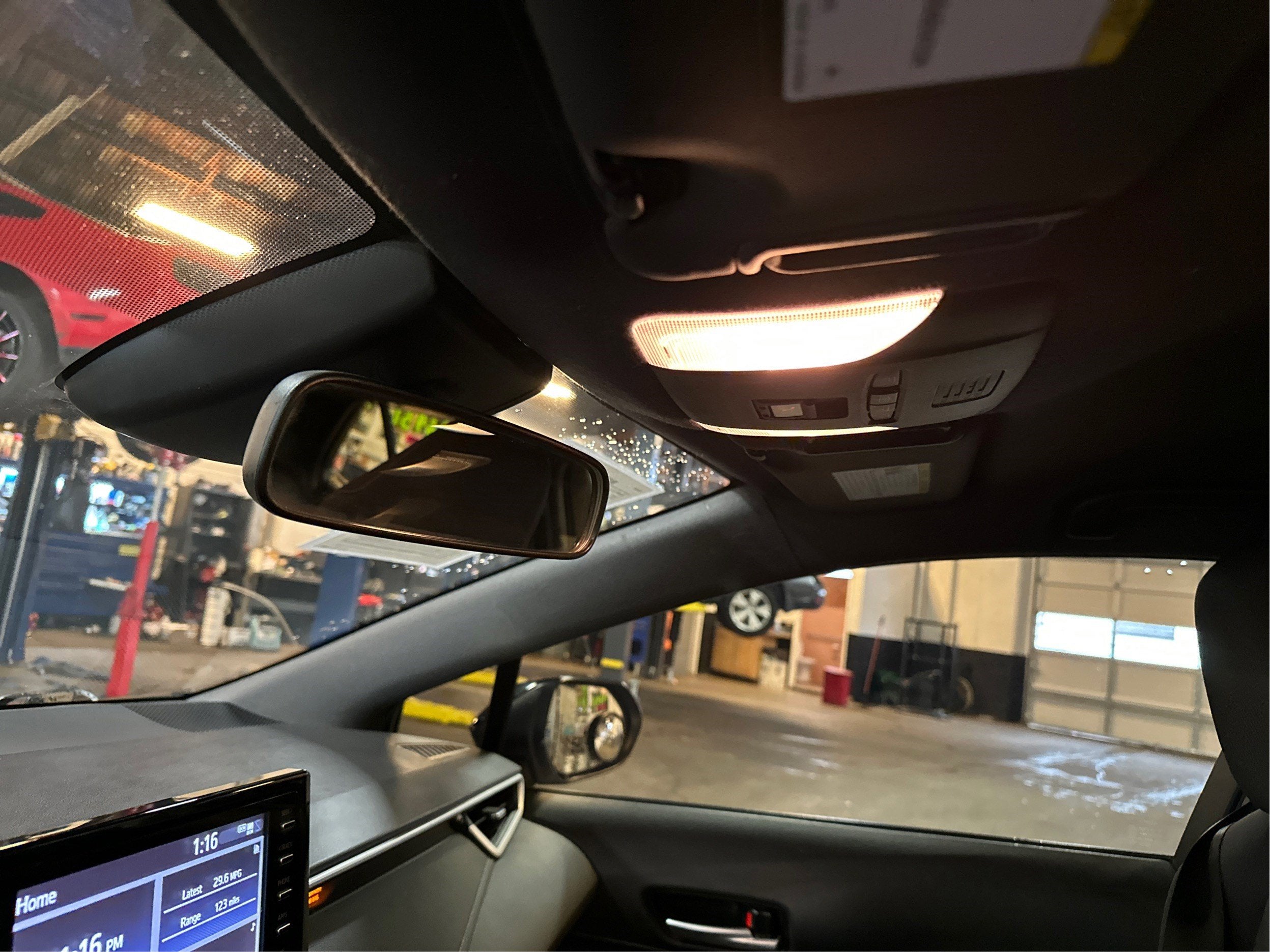 2020 Toyota Corolla Hatchback SE Manual