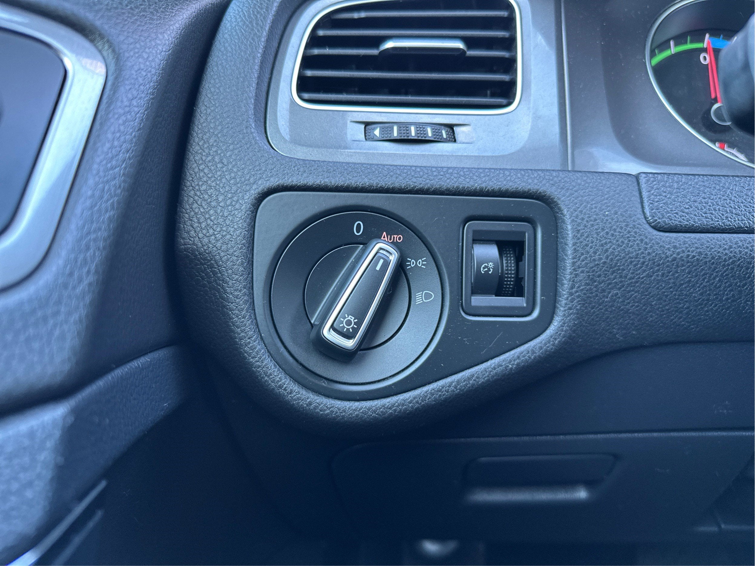 2016 Volkswagen e-Golf SE