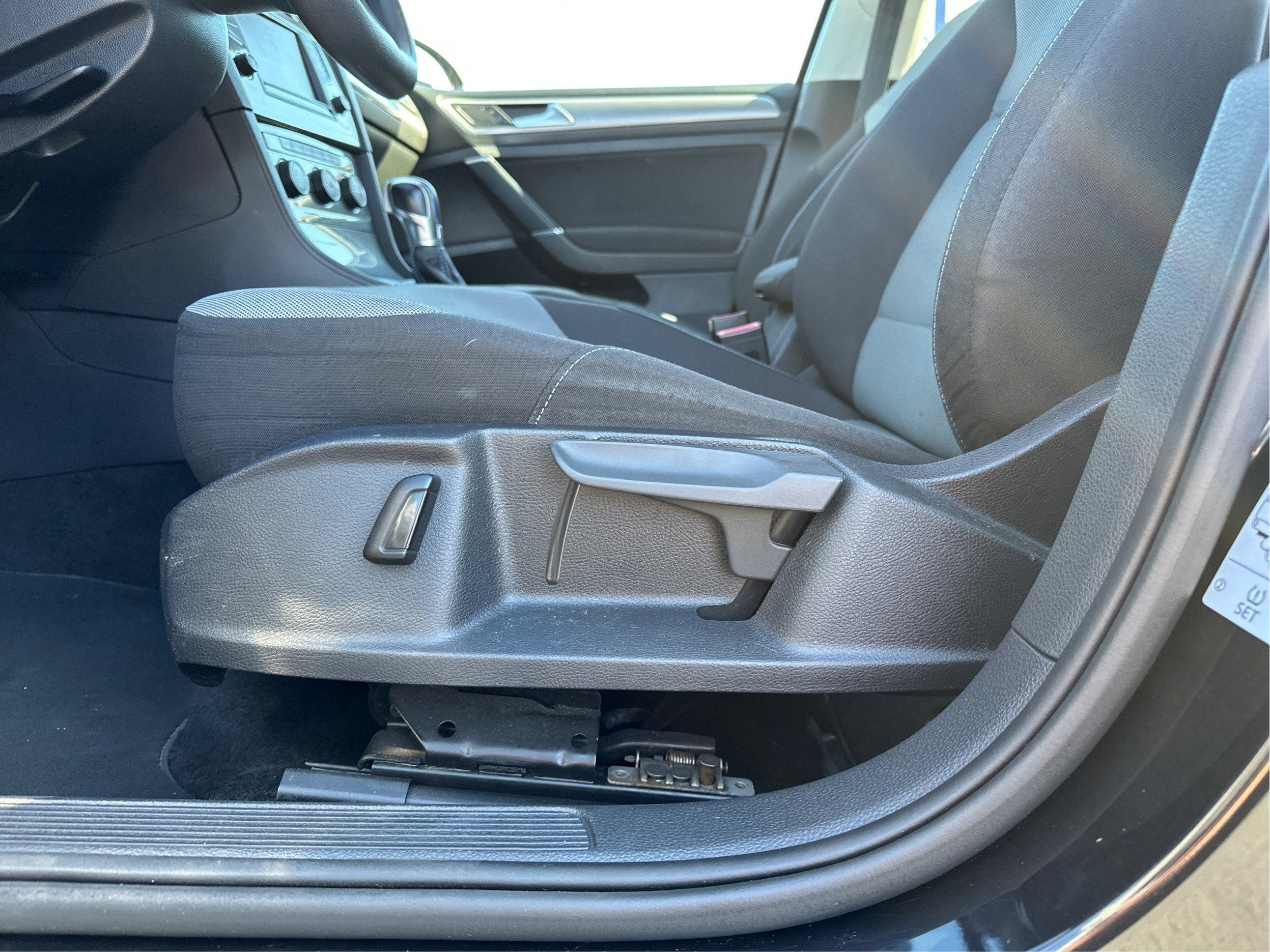 2016 Volkswagen e-Golf SE