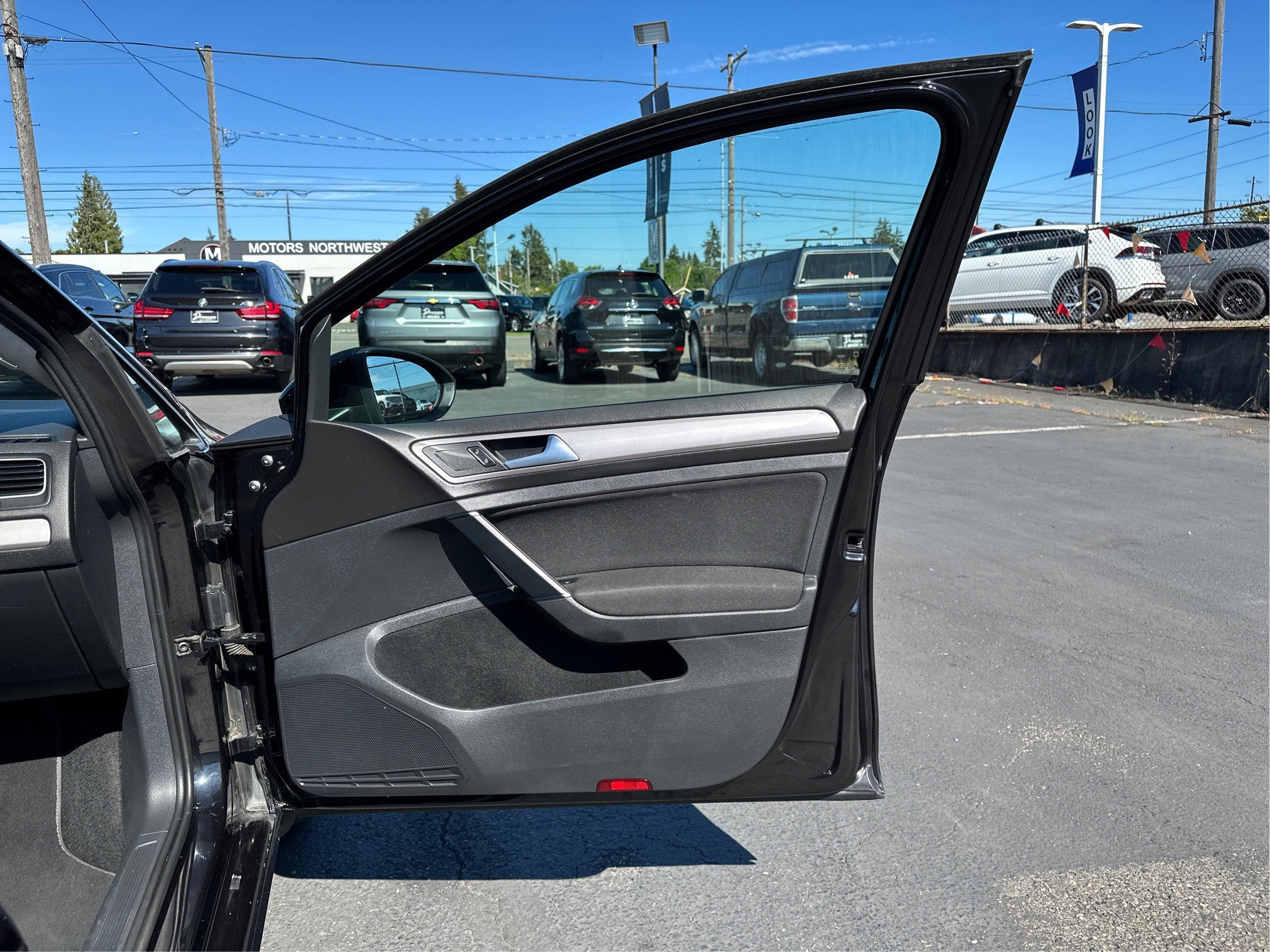 2016 Volkswagen e-Golf SE