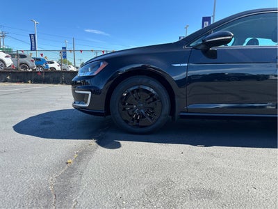 2016 Volkswagen e-Golf SE