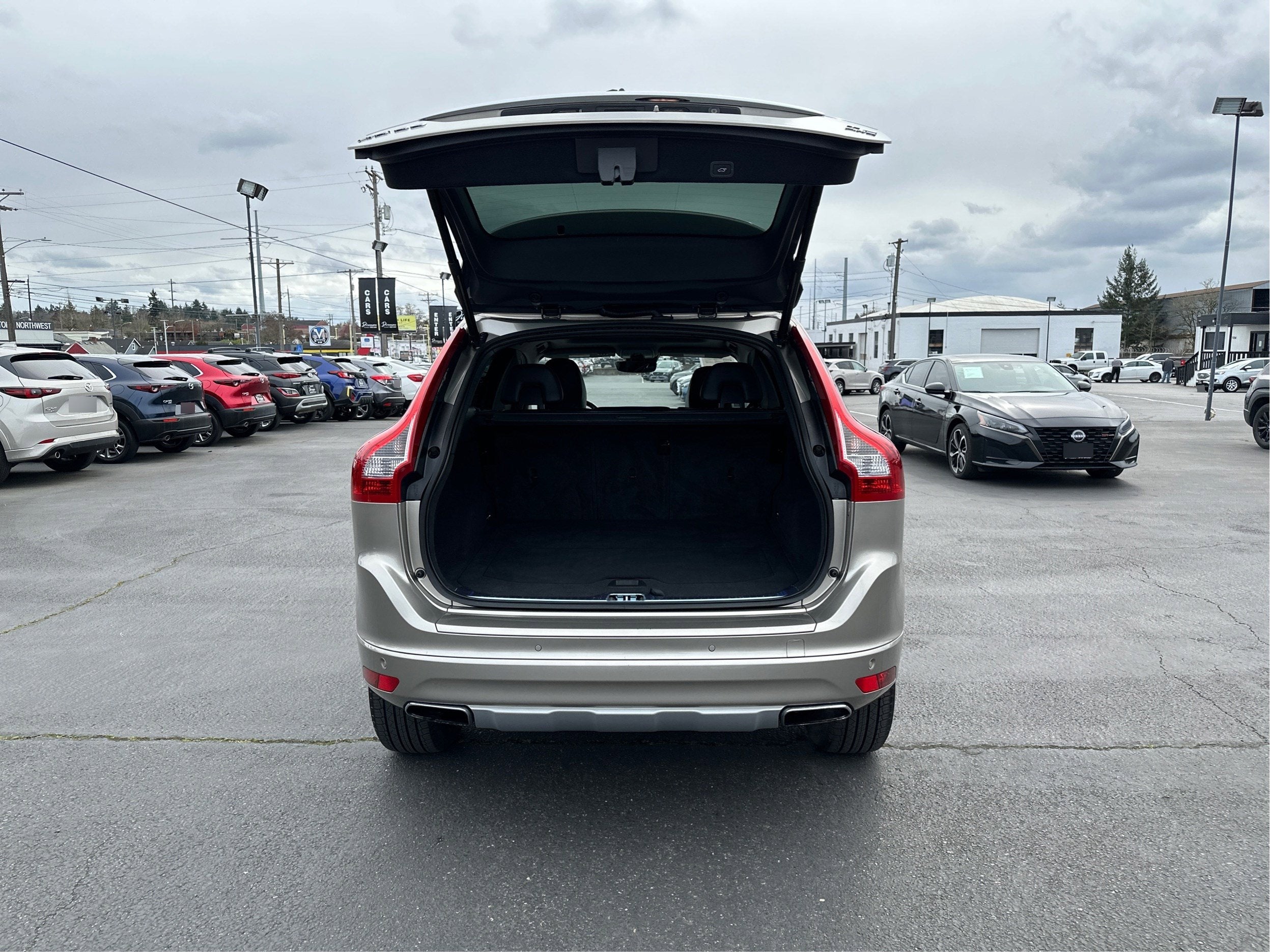 2016 Volvo XC60 T6 Drive-E