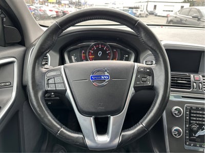 2016 Volvo XC60 T6 Drive-E