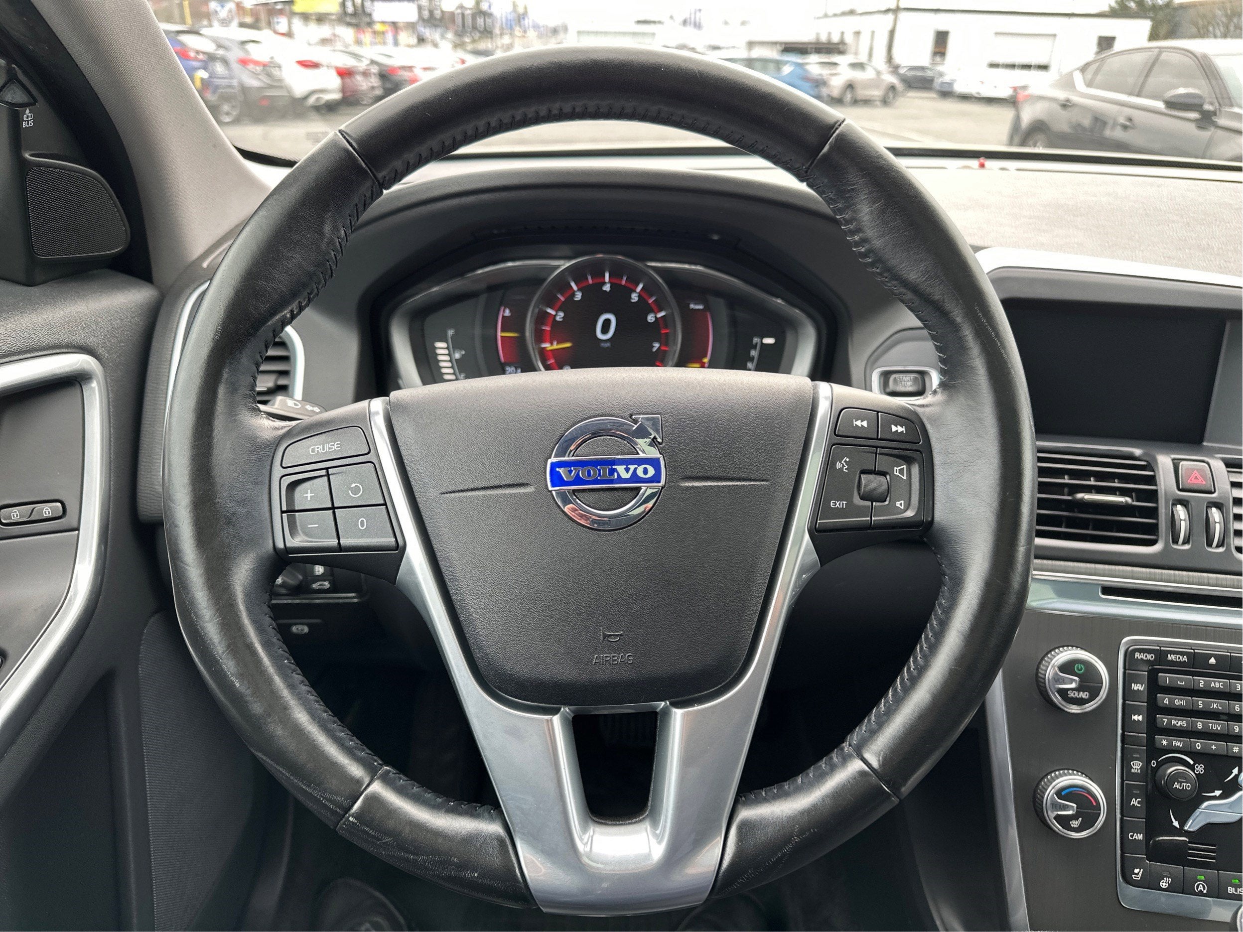 2016 Volvo XC60 T6 Drive-E