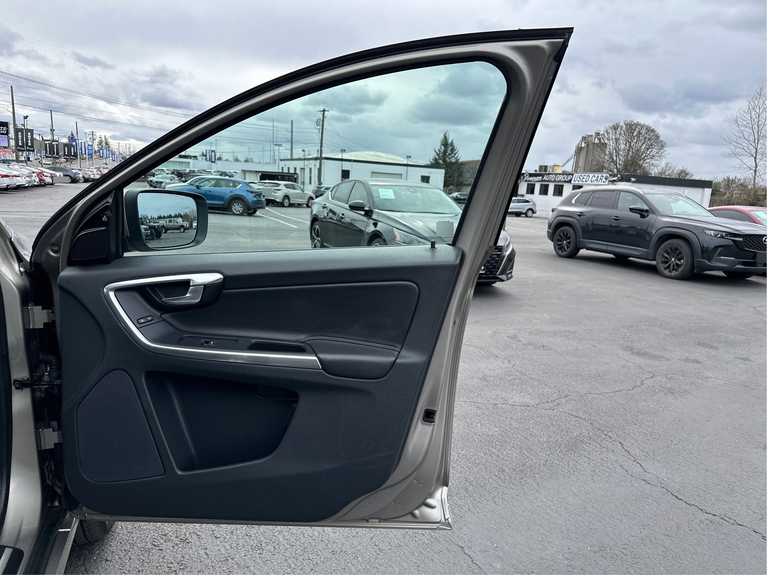 2016 Volvo XC60 T6 Drive-E