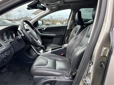 2016 Volvo XC60 T6 Drive-E